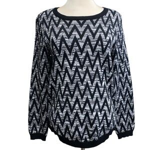 Hannah sweater long sleeve crewneck zigzag pattern rounded bottom Sz small NWT